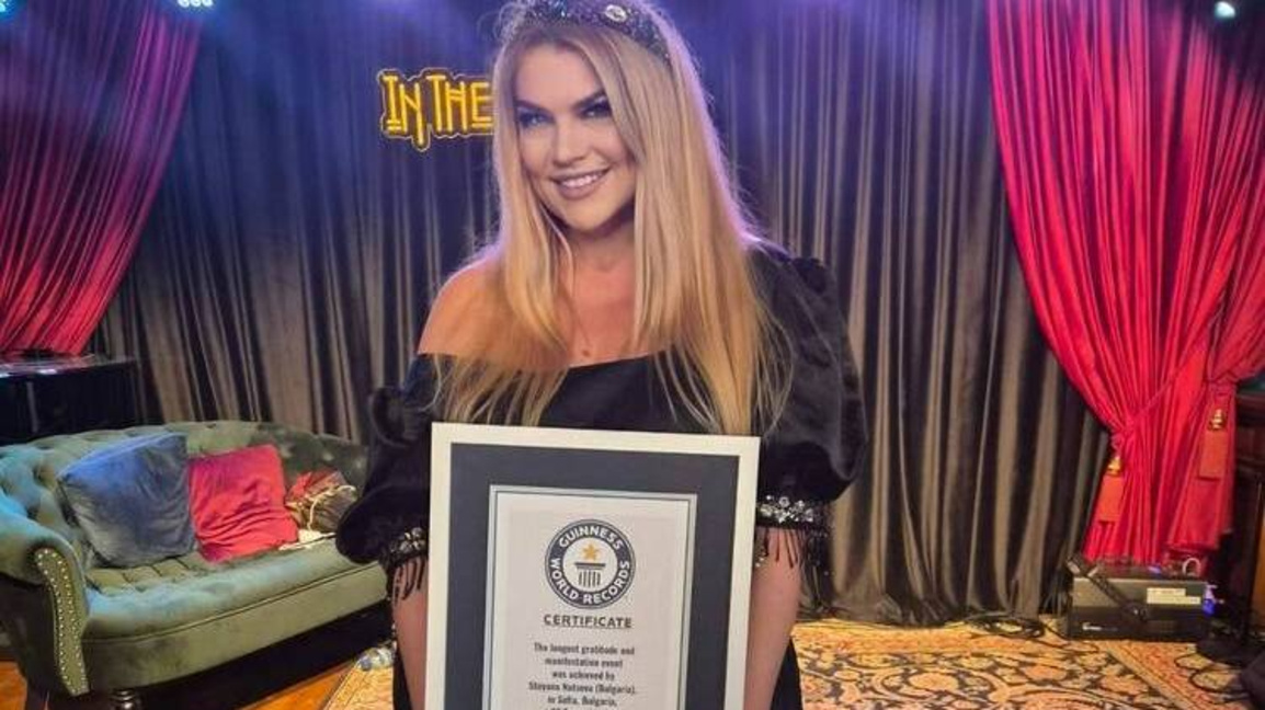 Българка постави рекорд на Гинес за най-дълго манифестиране чрез благодарност