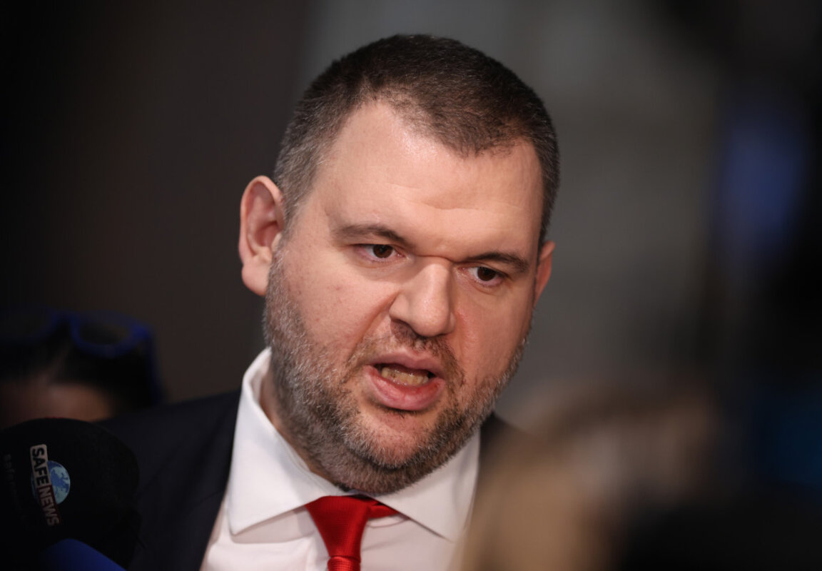 Председателят на ПГ на ДПС Делян Пеевски.