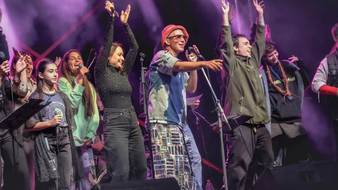 Бургазлията YAVI представя новата си песен „Дзен“