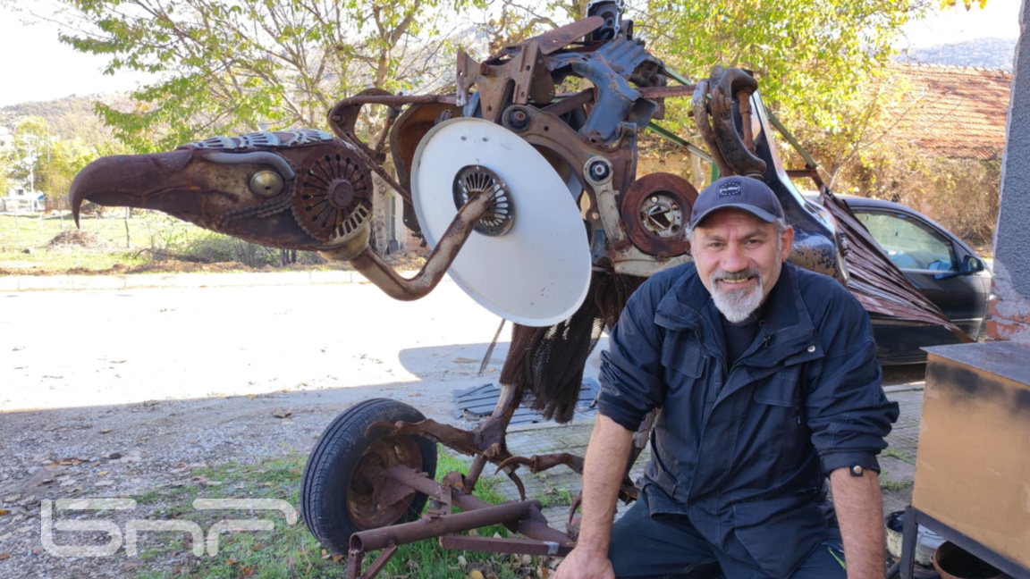Тодор и неговите причудливи герои от скрап 