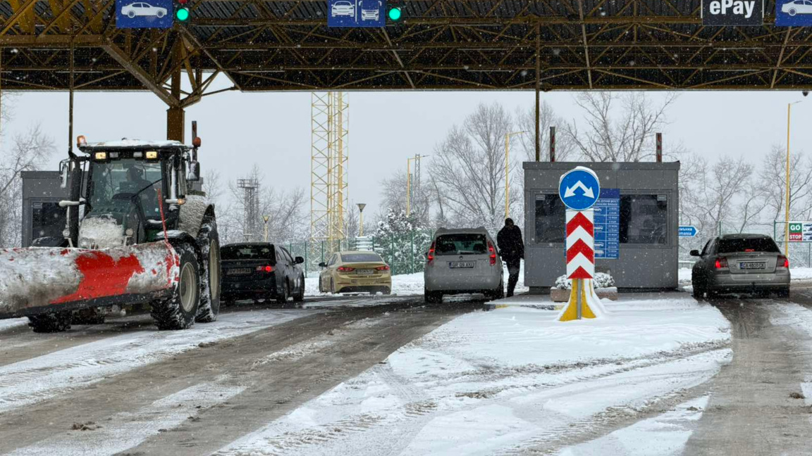 Ледена сутрин в региона...