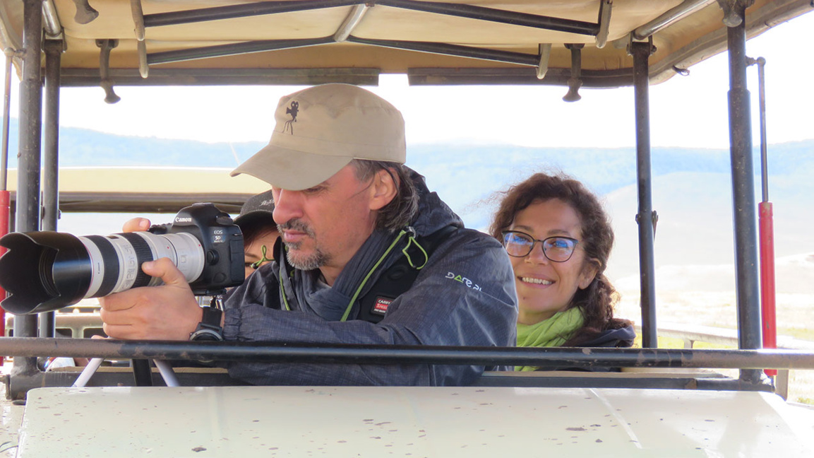 С Биляна Траянова при дивите племена в А...