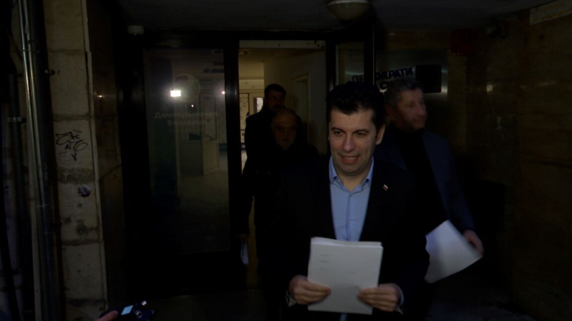 Кирил Петков