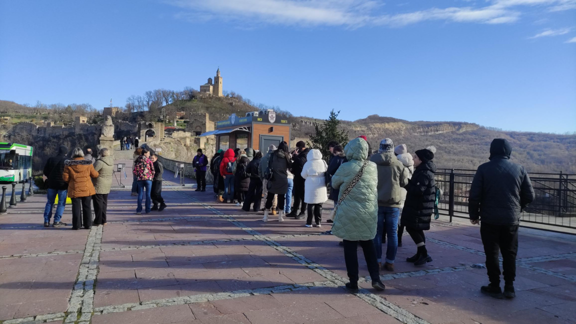 Близо 385 хиляди туристи са посетили Велико Търново през 2025 година