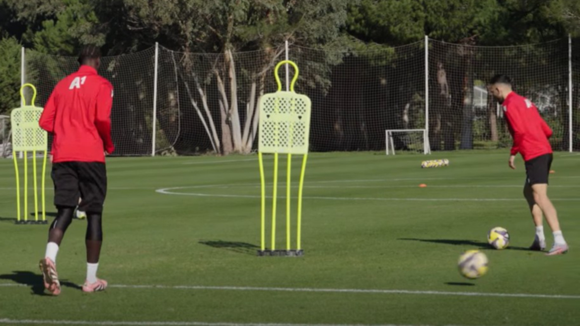 "Червените" са доволни от условията в Турция.