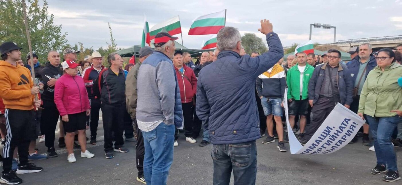 Протестиращите миньори и енергетици отказват да отидат на срещата с премиера в Раднево