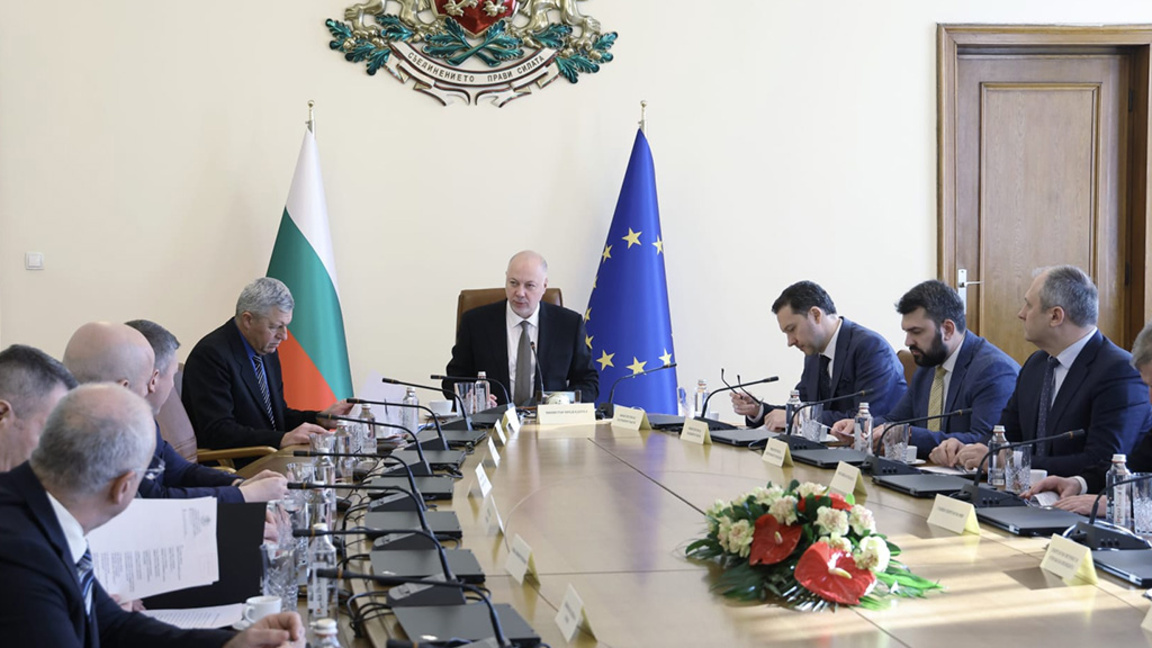 Кабинетът обсъди ситуацията във Венецуел...